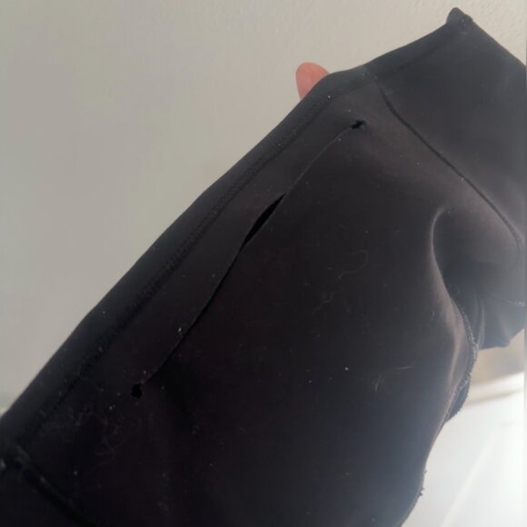 Lululemon In Movement 7/8 Tight *Everlux 25" SIZE 8 - Picture 4 of 5